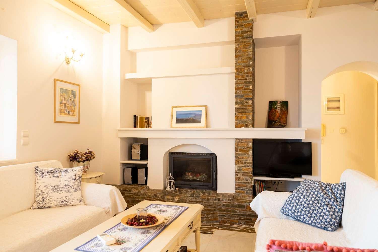 Stone Haven - Seafront Waves' Embrace Holiday home *